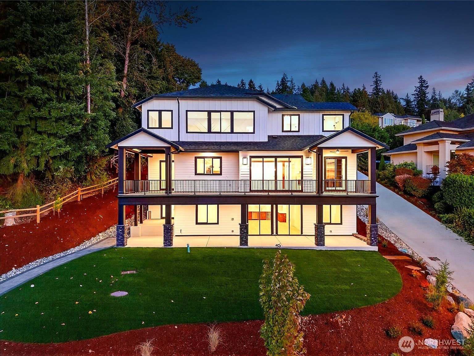 1642 205th Pl NE Sammamish, WA 98074 - Thumbnail 3