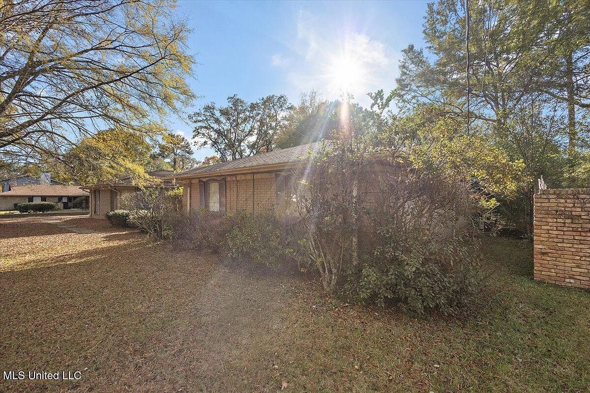 5505 Marblehead Dr Jackson, MS 39211 - Thumbnail 3