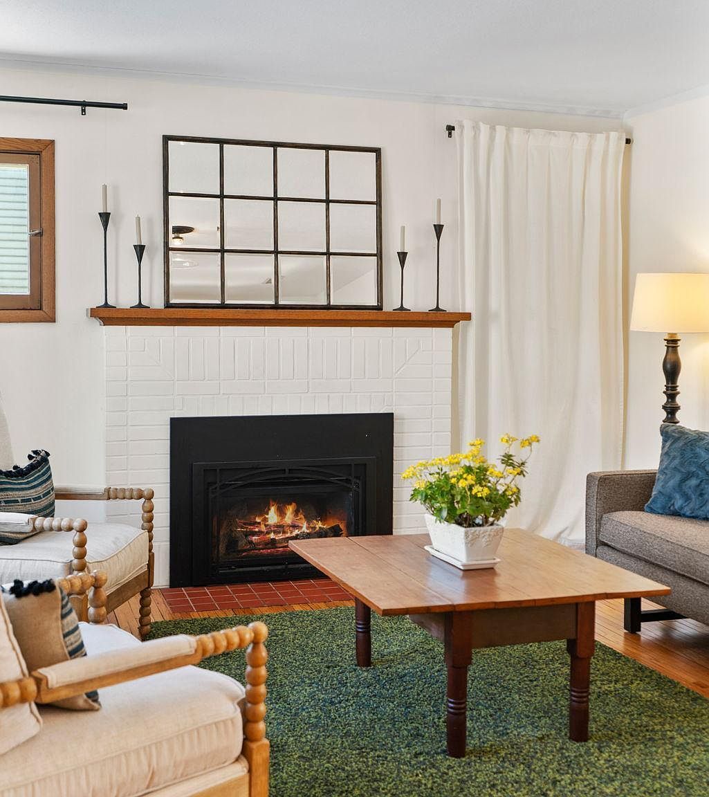 210 1st St E Chaska, MN 55318 - Thumbnail 3