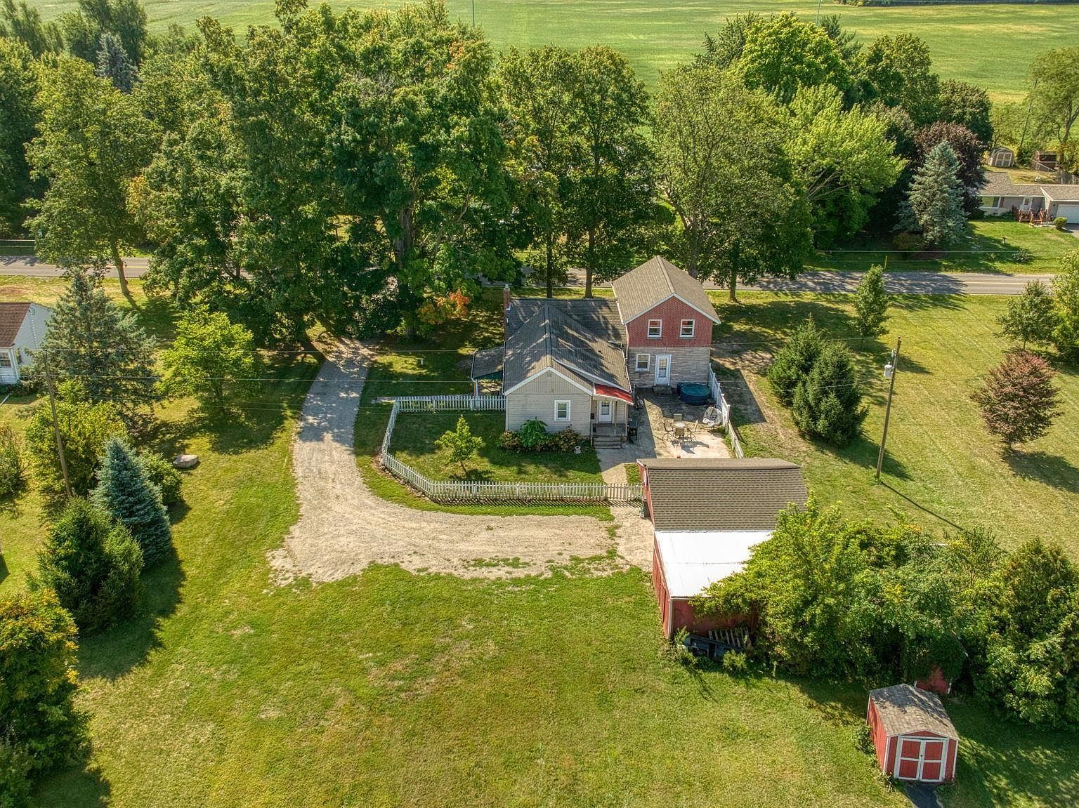 1704 E Carleton Rd Adrian, MI 49221 - Thumbnail 3