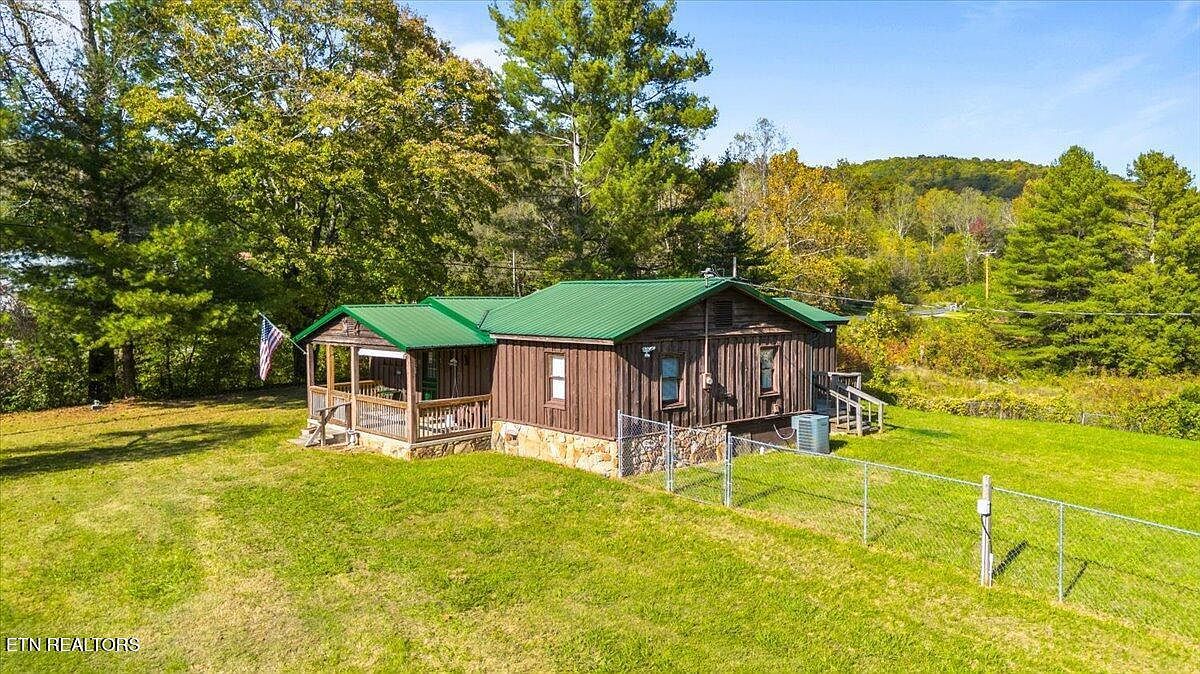 135 Midway Rd Clairfield, TN 37715 - Thumbnail 3