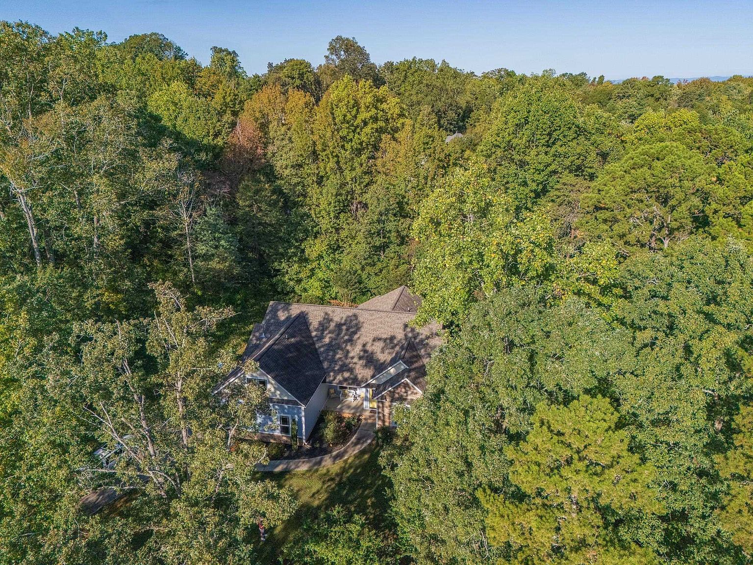 215 Windsor Rd Greer, SC 29651 - Thumbnail 3