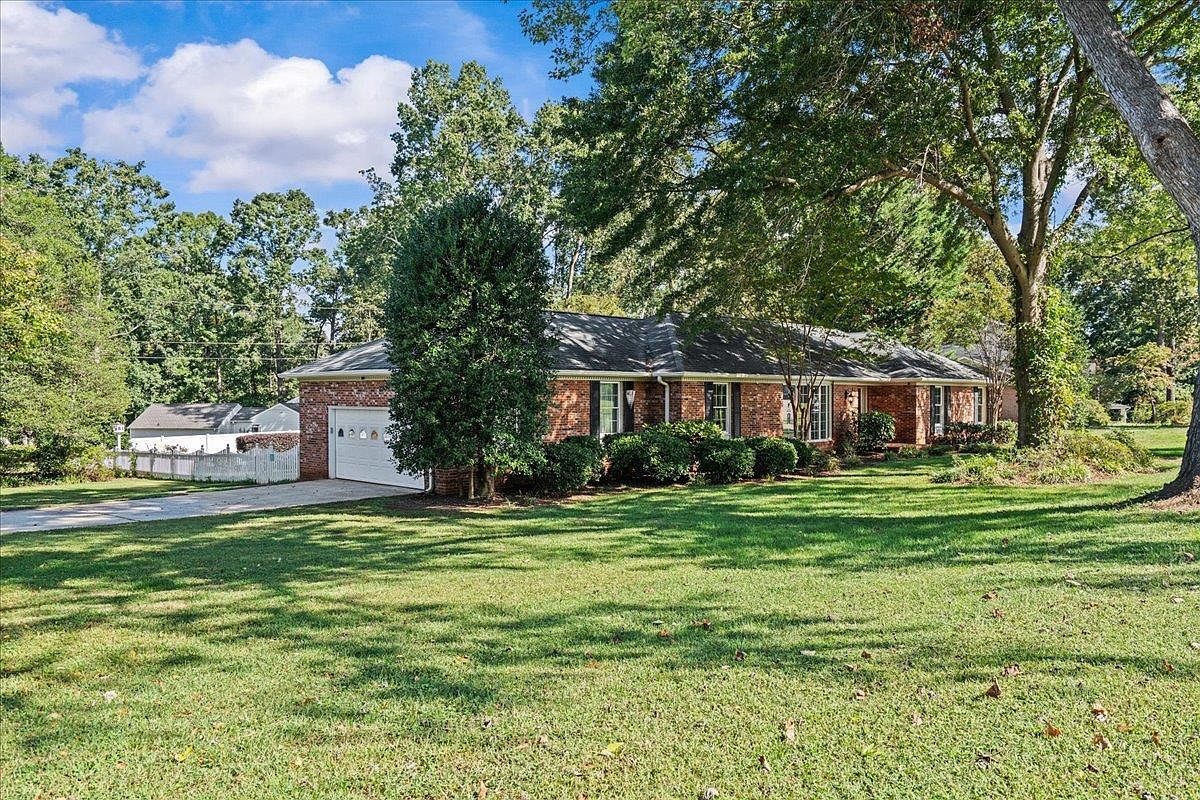 505 Cambridge Dr Spartanburg, SC 29301 - Thumbnail 3