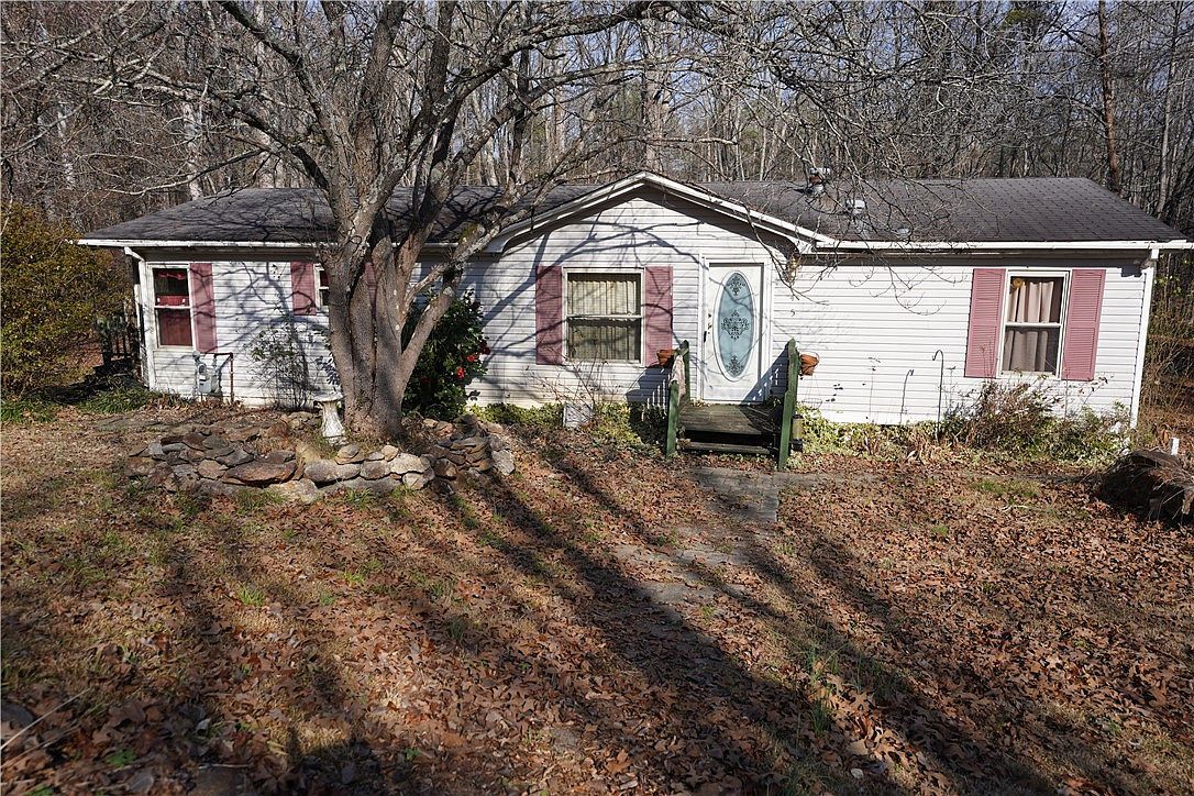 445 Brandy Ln Pickens, SC 29671 - Thumbnail 3