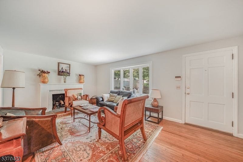 160-162 Springfield Ave Summit, NJ 07901 - Thumbnail 3