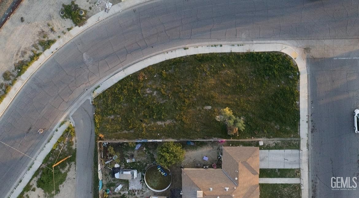 103 Clifton St Bakersfield, CA 93307  | Land/Lot