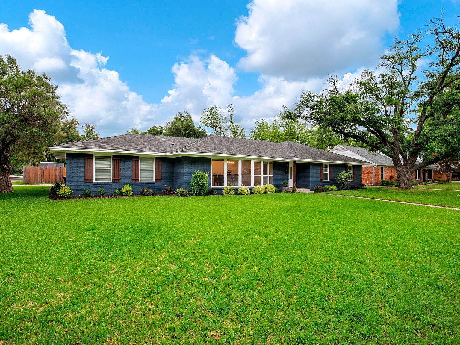 3001 Lavita Ln Farmers Branch, TX 75234 - Thumbnail 3