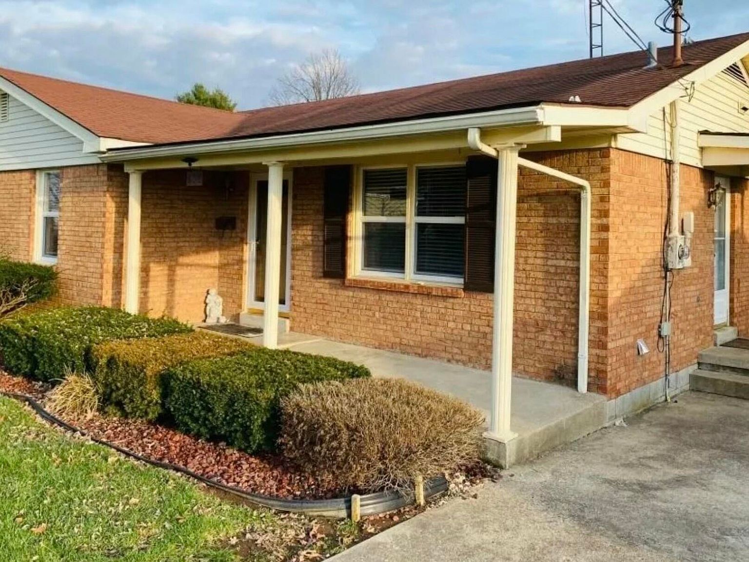 608 Claybrook Ave Springfield, KY 40069 - Thumbnail 3