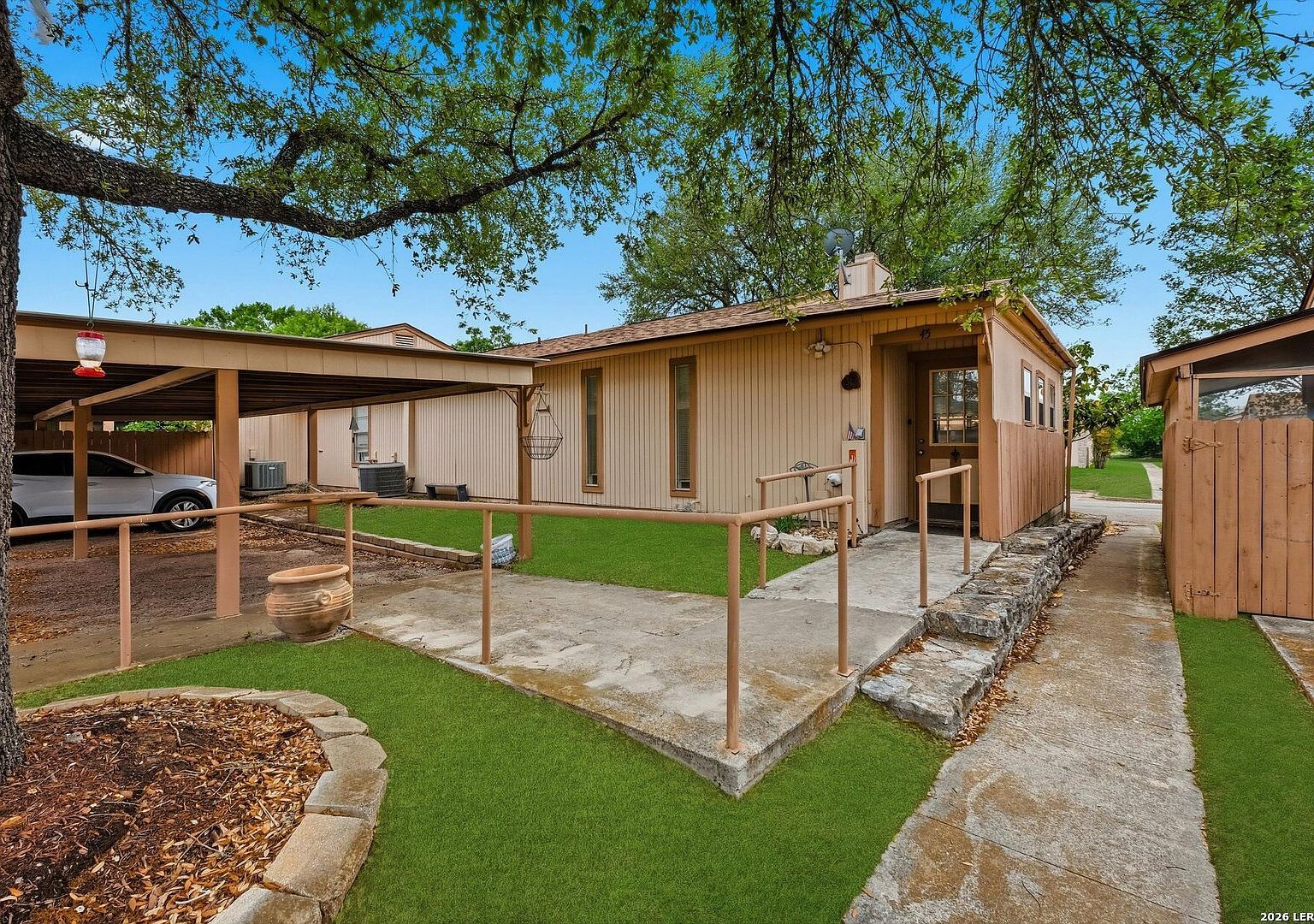 1051 Country Club Dr #M-45 Seguin, TX 78155 - Thumbnail 3