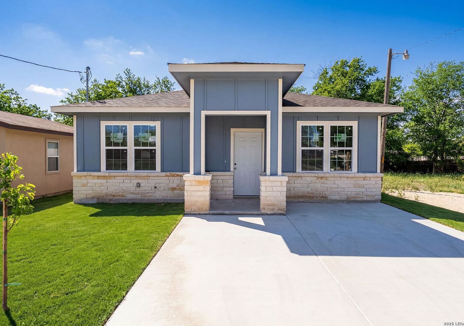 717 Avenue C Seguin, TX 78155 - Thumbnail 3