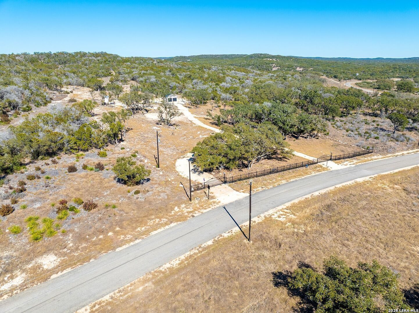 174 Crescent Rdg Hondo, TX 78861 - Thumbnail 3