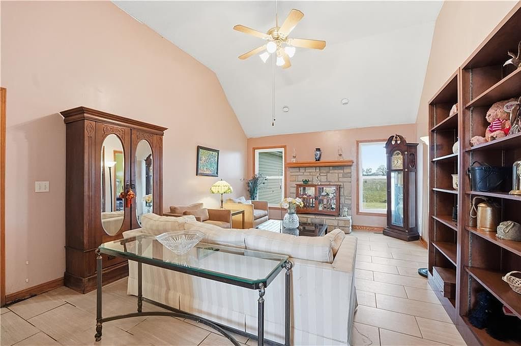 4185 Stafford Rd Wellsville, KS 66092 - Thumbnail 3