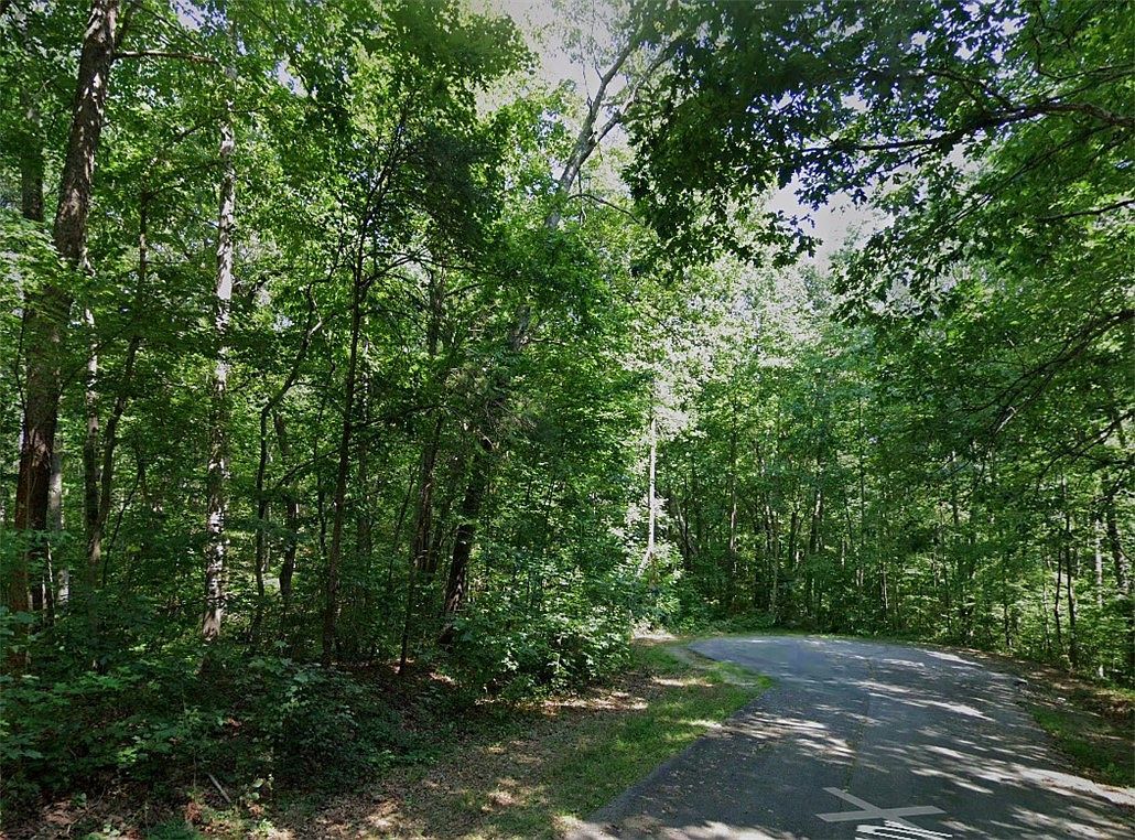 329 E Richfield Dr Westminster, SC 29693 - Thumbnail 3