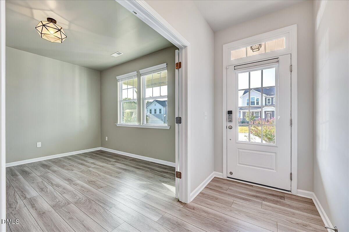 1020 Garrow Dr Holly Springs, NC 27540 - Thumbnail 3