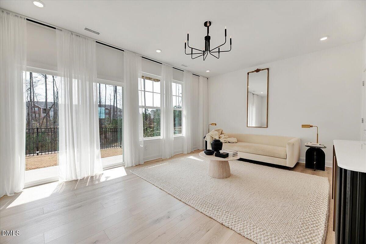 1311 Falling Rock Pl Durham, NC 27703 - Thumbnail 3