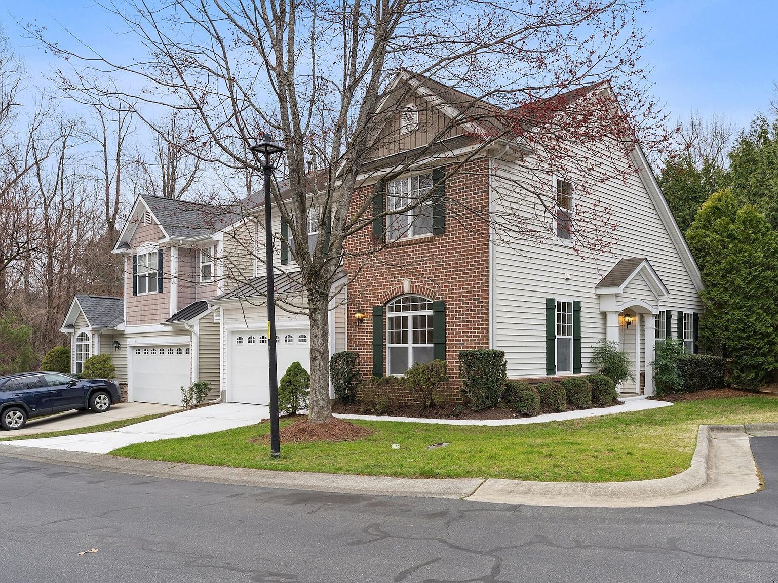 613 Abbey Hall Way Cary, NC 27513 - Thumbnail 3