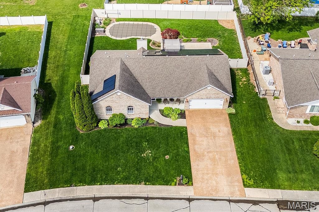 211 Joan Dr New Baden, IL 62265 - Thumbnail 3