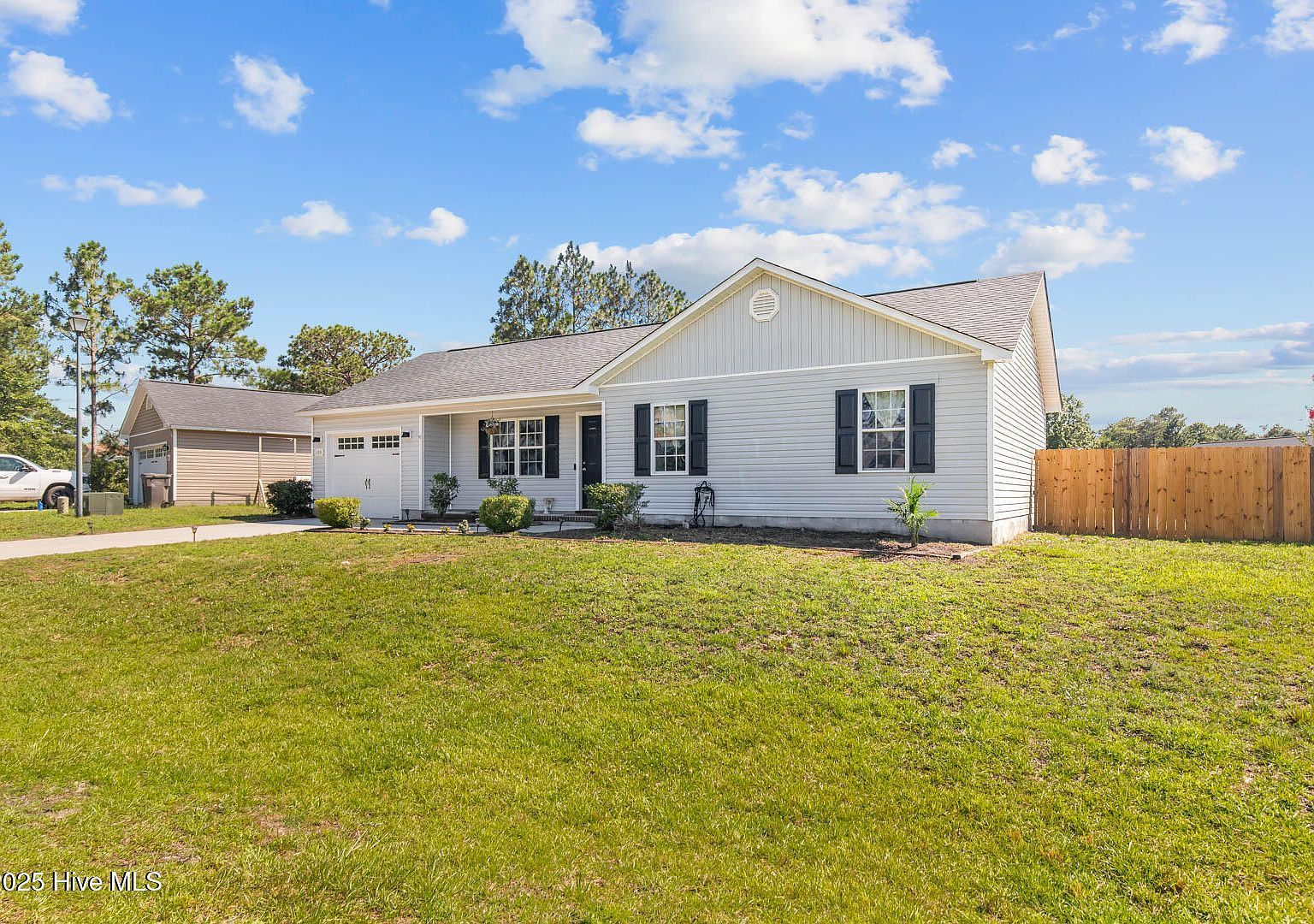 105 Marina Leigh Dr Hubert, NC 28539 - Thumbnail 3