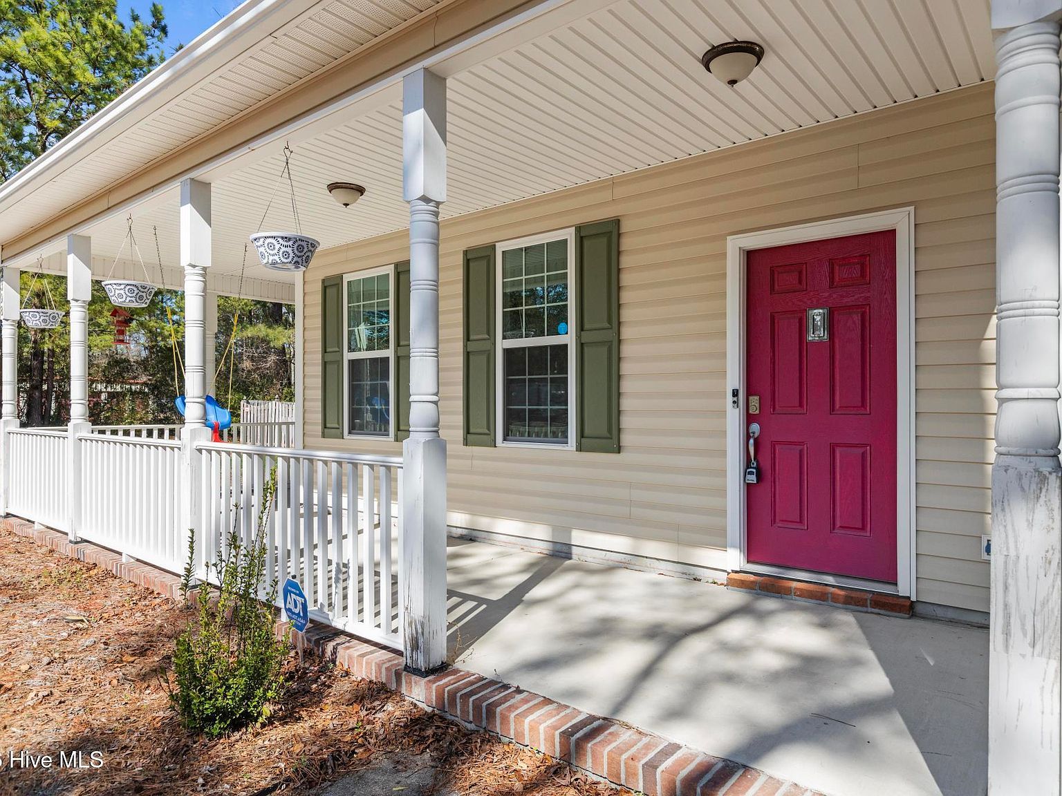 2398 Catherine Lake Rd Richlands, NC 28574 - Thumbnail 3