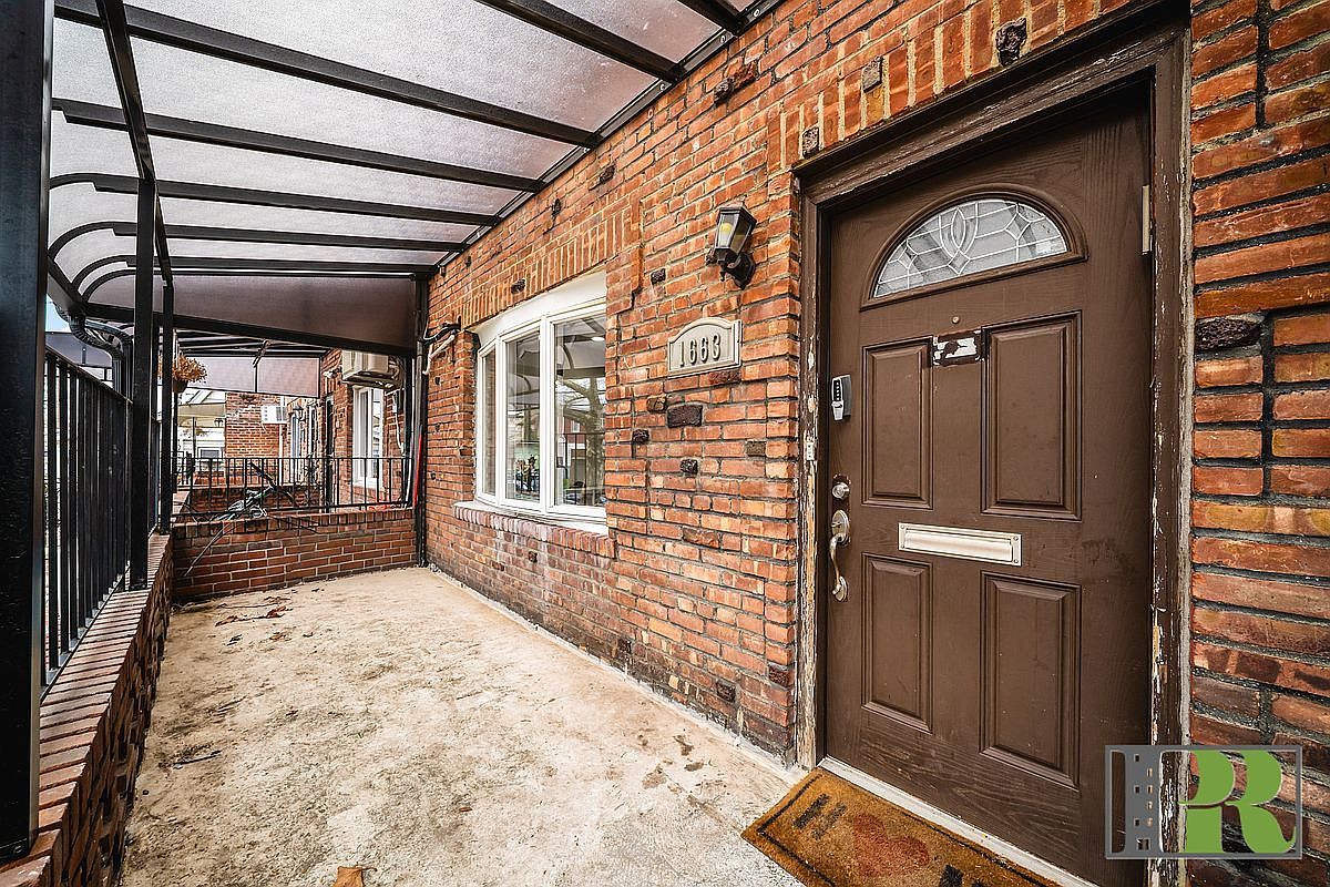 1663 Burnett St Brooklyn, NY 11229 - Thumbnail 3