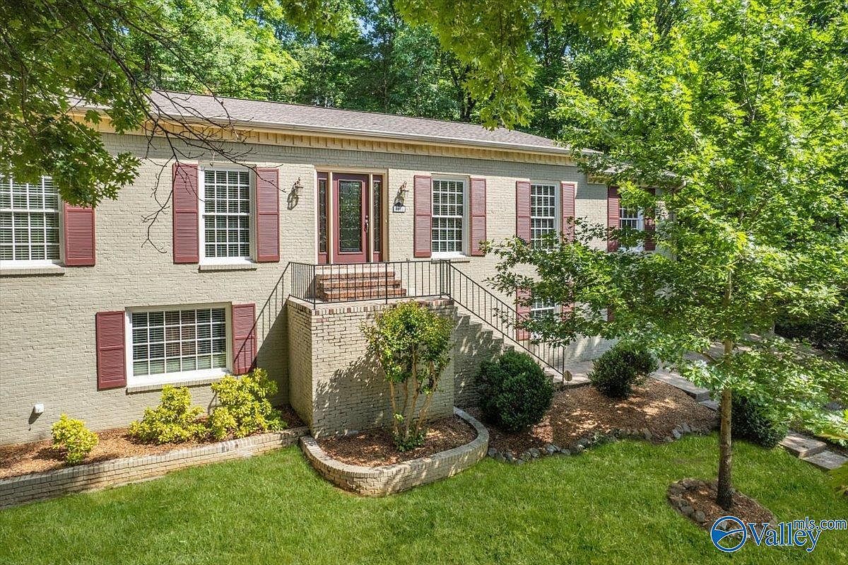 1506 Toney Dr SE Huntsville, AL 35802 - Thumbnail 3