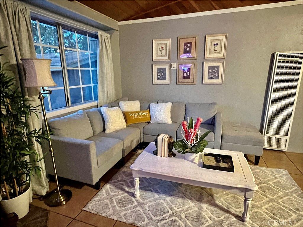 165 Sunset Ln Sugarloaf, CA 92386 - Thumbnail 3