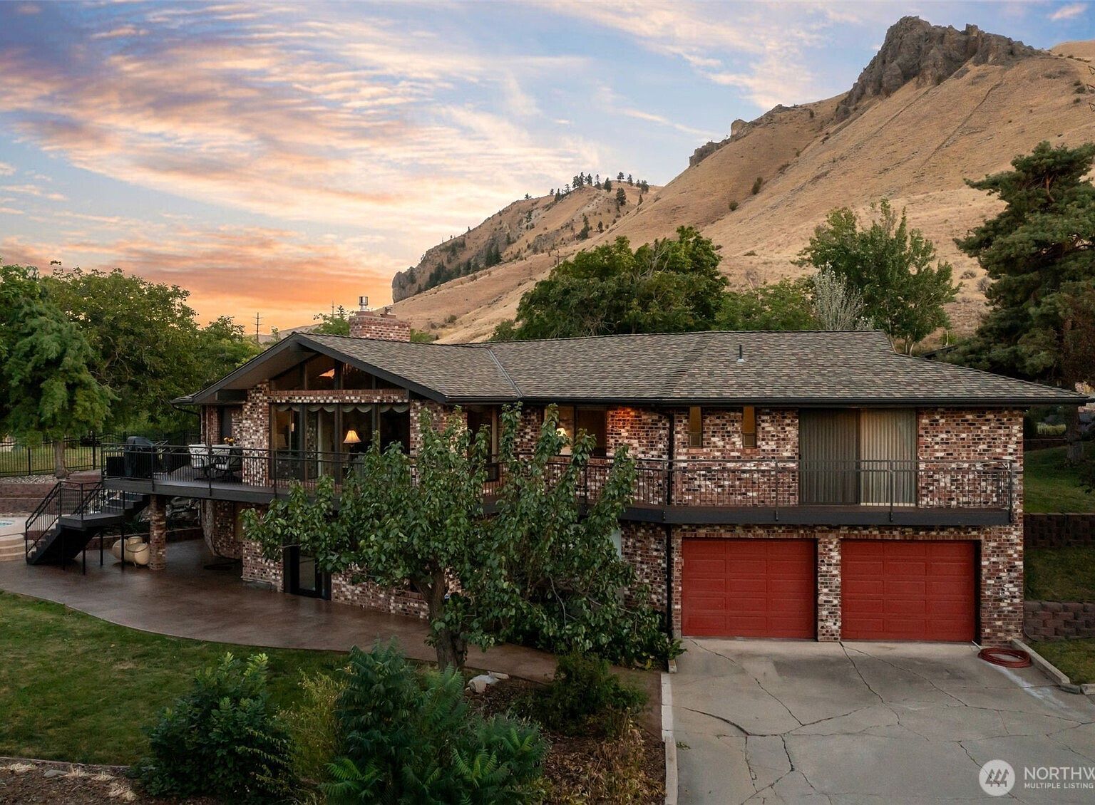 1701 Skyline Dr Wenatchee, WA 98801 - Thumbnail 3