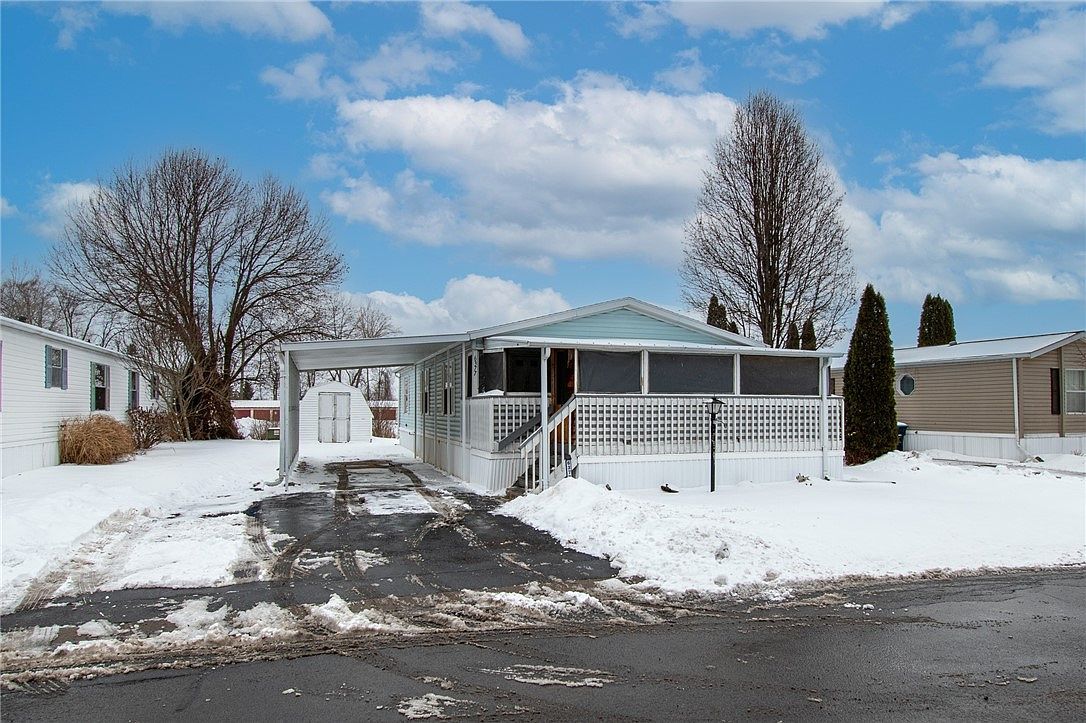 6377 Whispering Woods Dr #10 Williamson, NY 14589 - Thumbnail 3