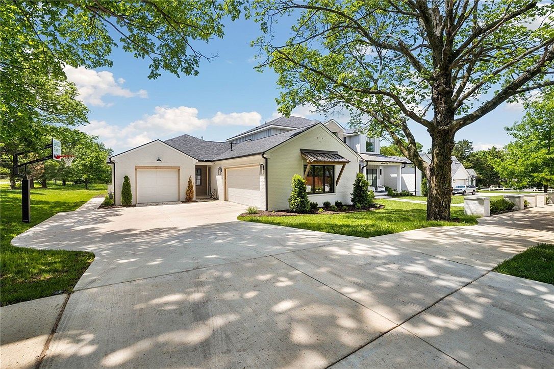 219 W Lawson St Fayetteville, AR 72703 - Thumbnail 3