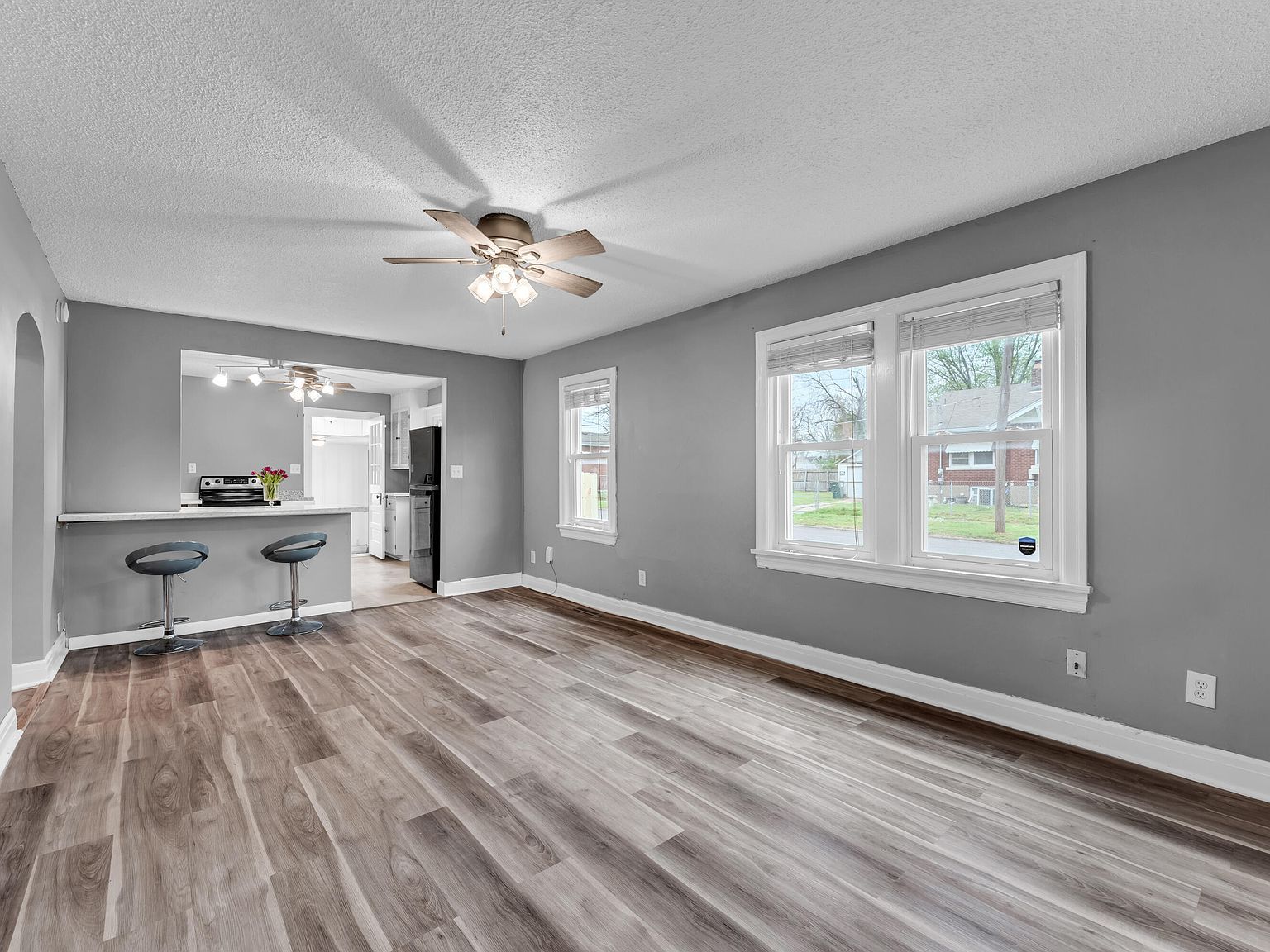 2151 N Rogers Ave Springfield, MO 65803 - Thumbnail 3