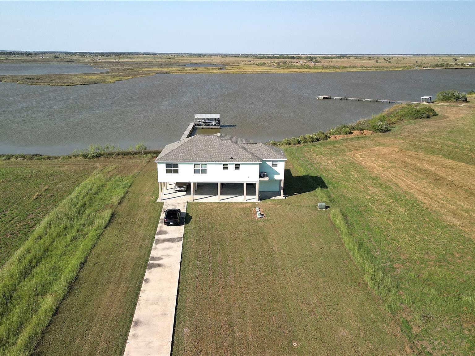 747 Waypoint Dr Palacios, TX 77465 - Thumbnail 3