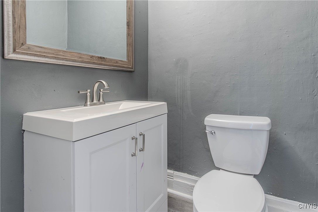 422 Lincoln St Watertown, NY 13601 - Thumbnail 3