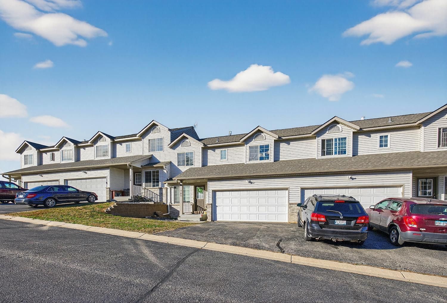 742 Baylee Pl SW Pine Island, MN 55963 - Thumbnail 3