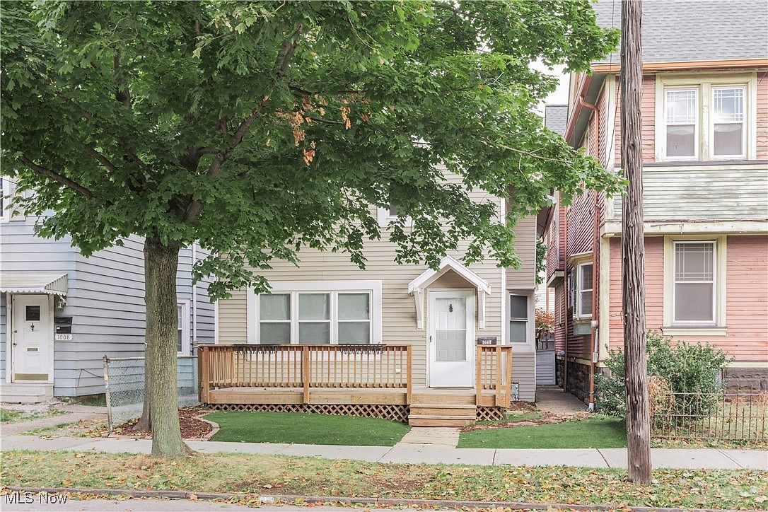 1004 Fairfield Ave Cleveland, OH 44113 - Thumbnail 3