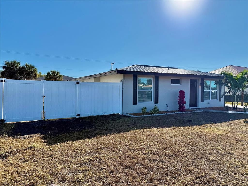 3324 Port Charlotte Blvd Port Charlotte, FL 33952 - Thumbnail 3