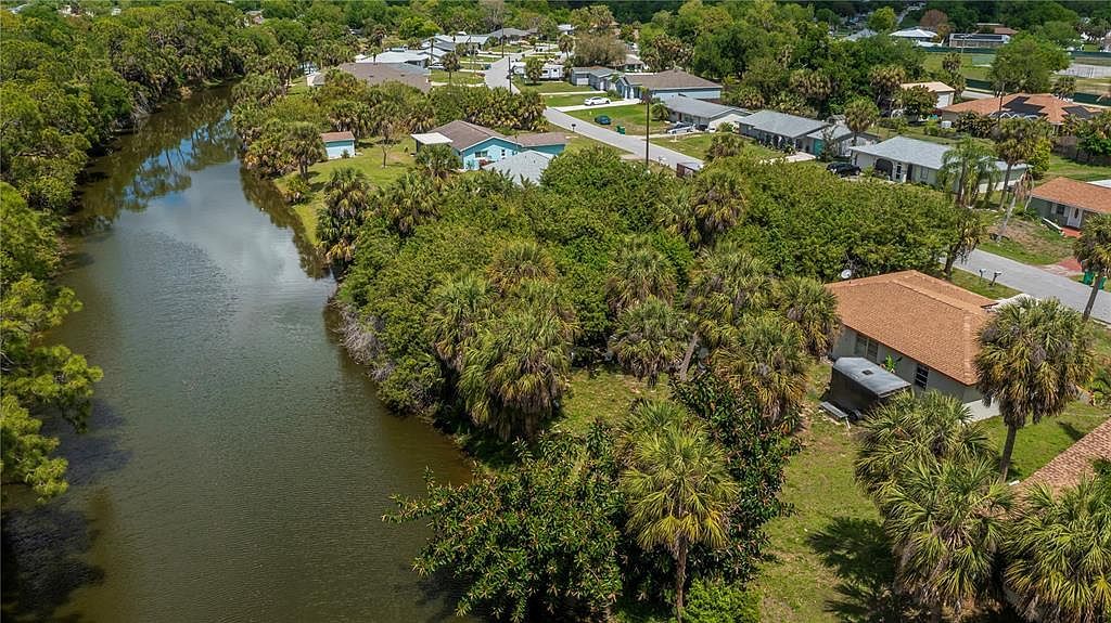 1609 Harmony Dr Pt Charlotte, FL 33952 - Thumbnail 3