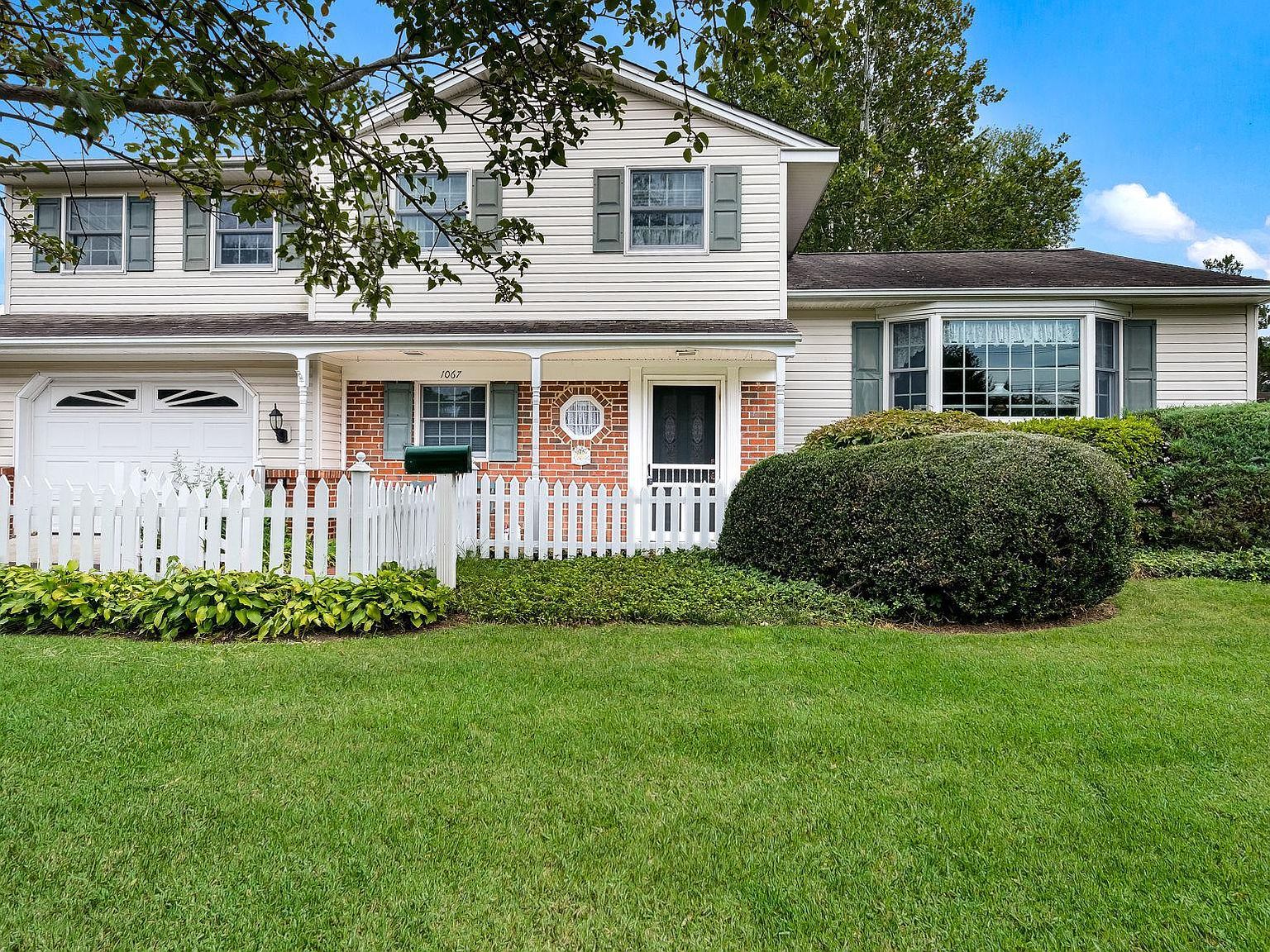 1067 Log College Dr Warminster, PA 18974 - Thumbnail 3