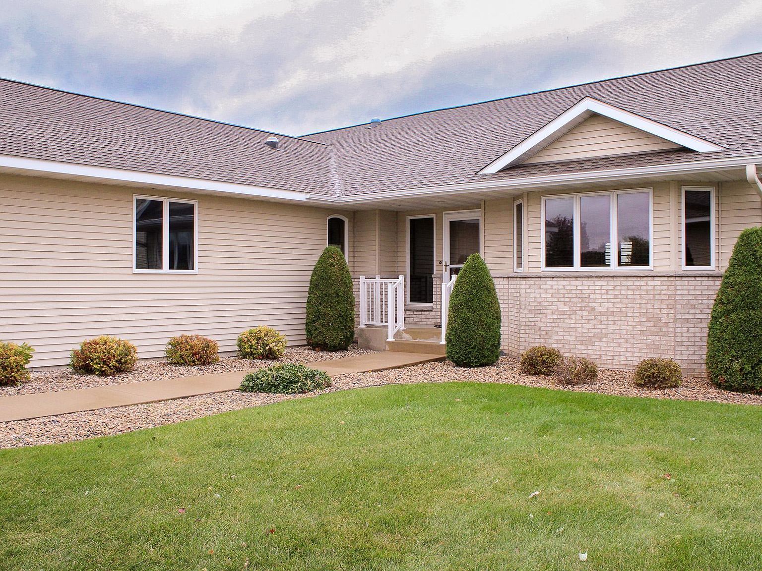 1803 14th St SW Austin, MN 55912 - Thumbnail 3