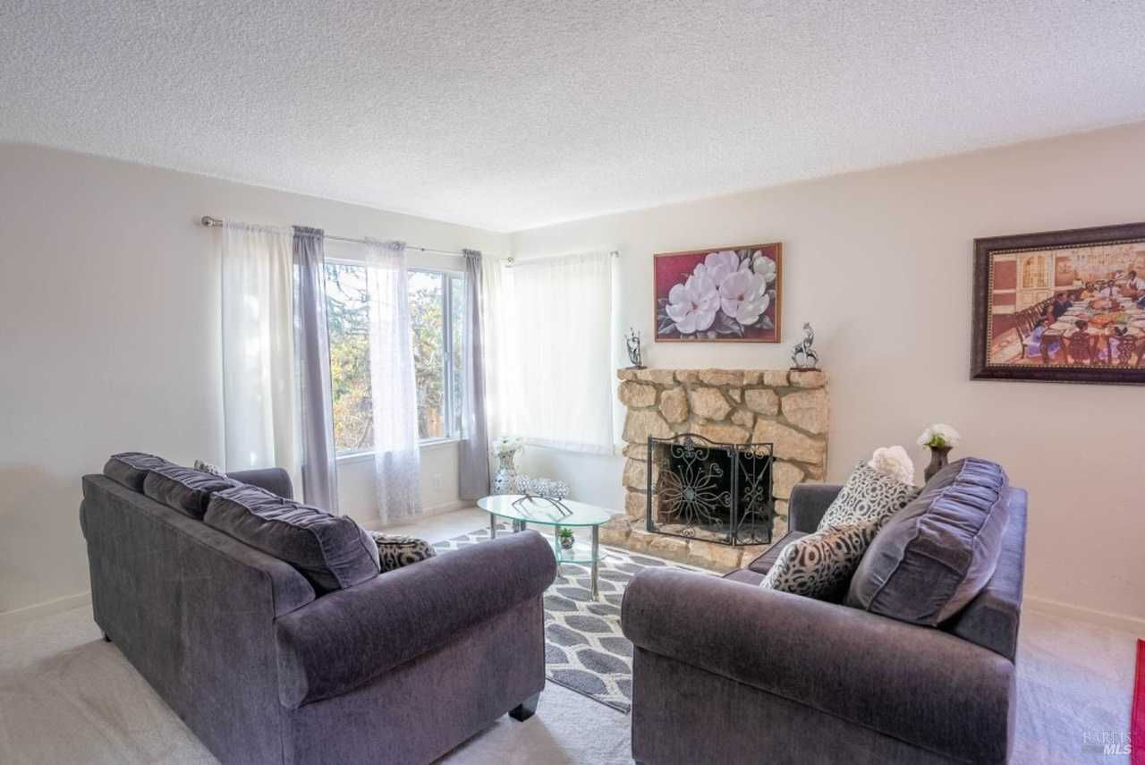 106 Evergreen Way, Vallejo, CA, 94591 - Thumbnail 3