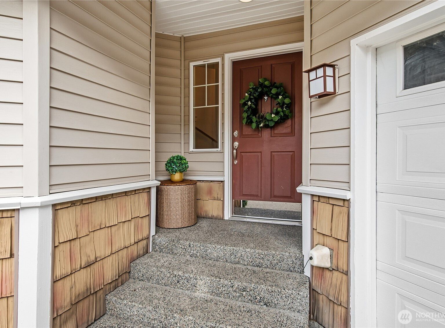 205 Newport Way NW APT J1 Issaquah, WA 98027 - Thumbnail 3