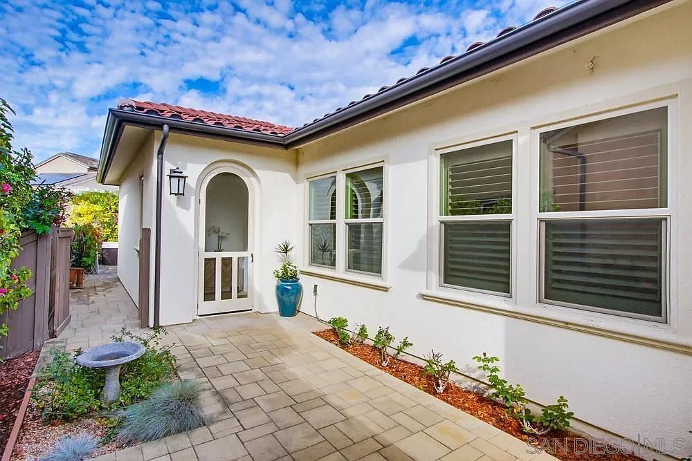 7938 Lusardi Creek Ln San Diego, CA 92127 - Thumbnail 3