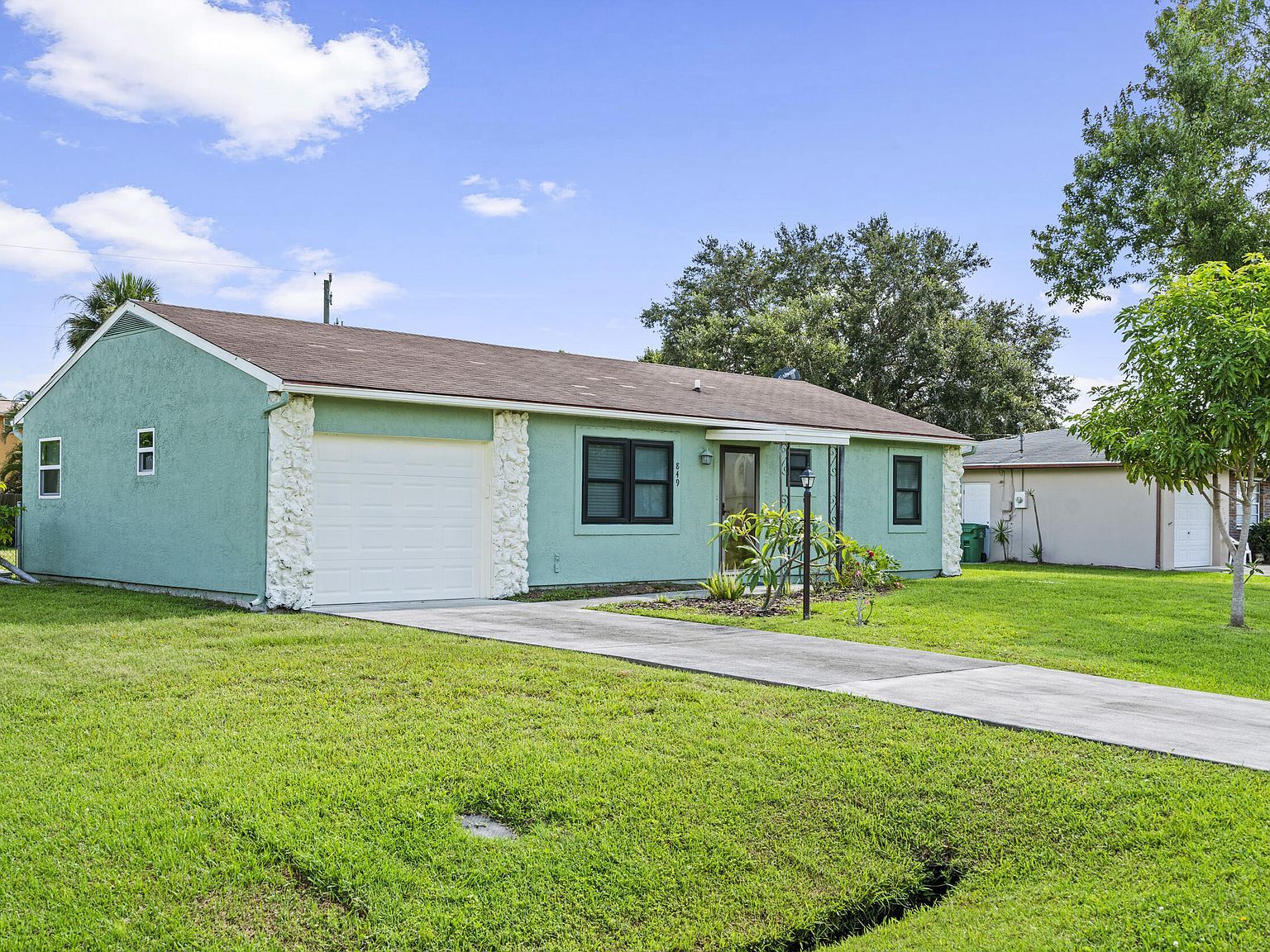 849 SE Celtic Ave Port Saint Lucie, FL 34983 - Thumbnail 3