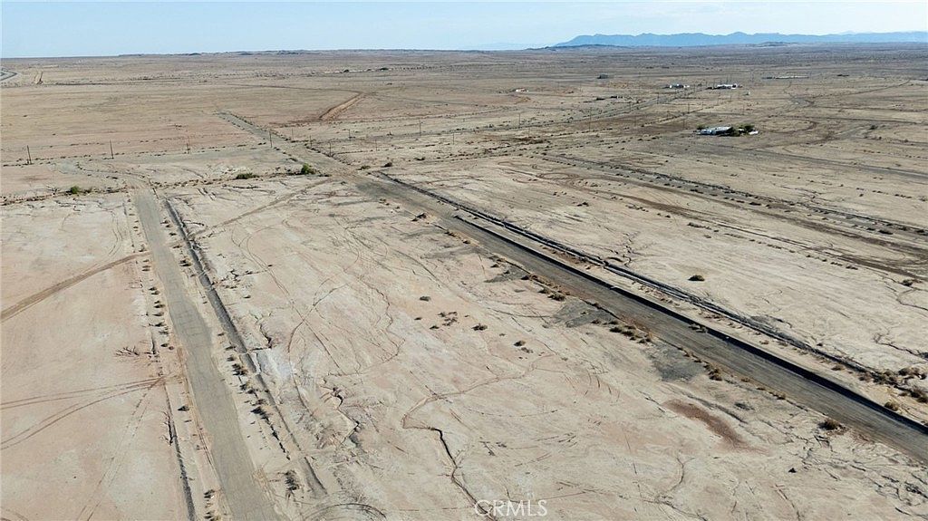 1735 Sky View Dr #4 Thermal, CA 92274 - Thumbnail 3