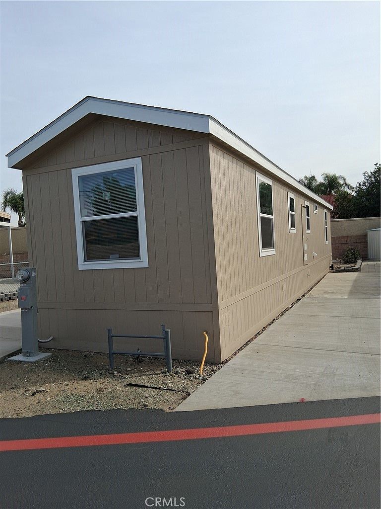 17455 Marygold Ave Space 49 Bloomington, CA 92316 - Thumbnail 3