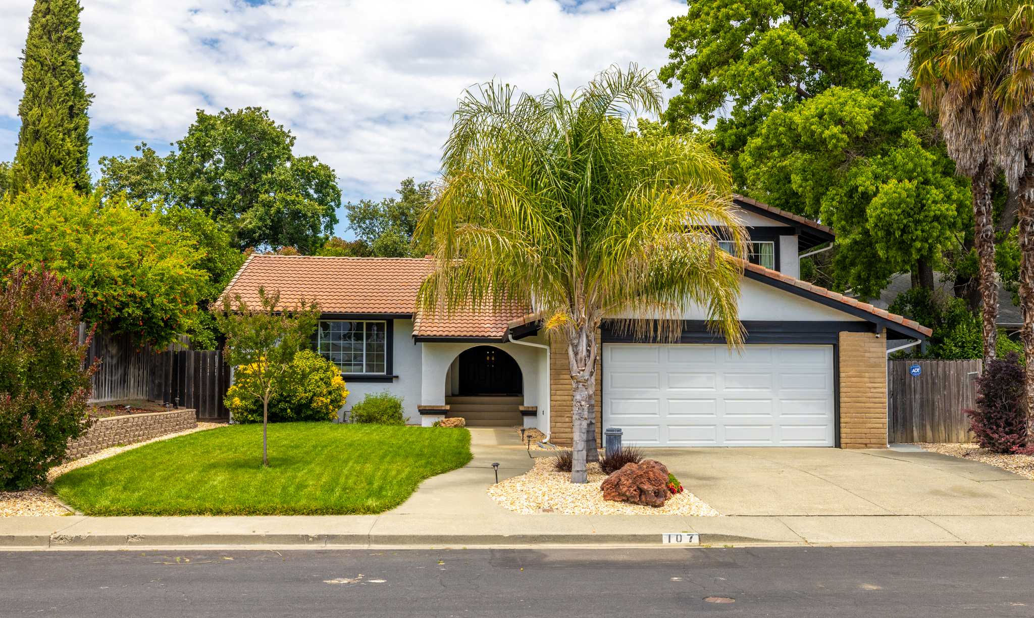 107 Sandalwood Drive, Vacaville, CA, USA, 95687 - Thumbnail 3