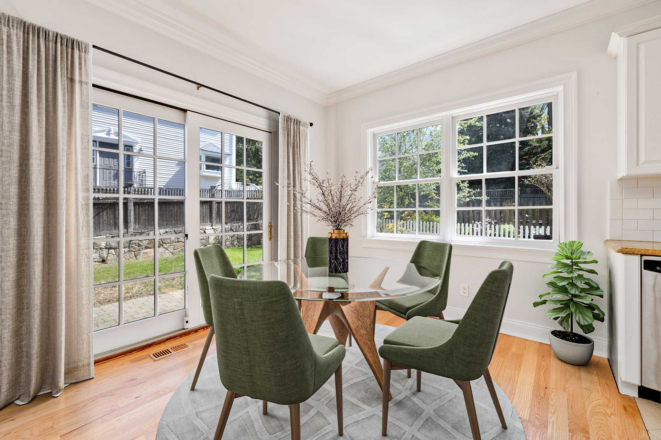 147 Holly Hill Lane unit 2, Greenwich, CT, USA, 6830 - Thumbnail 4