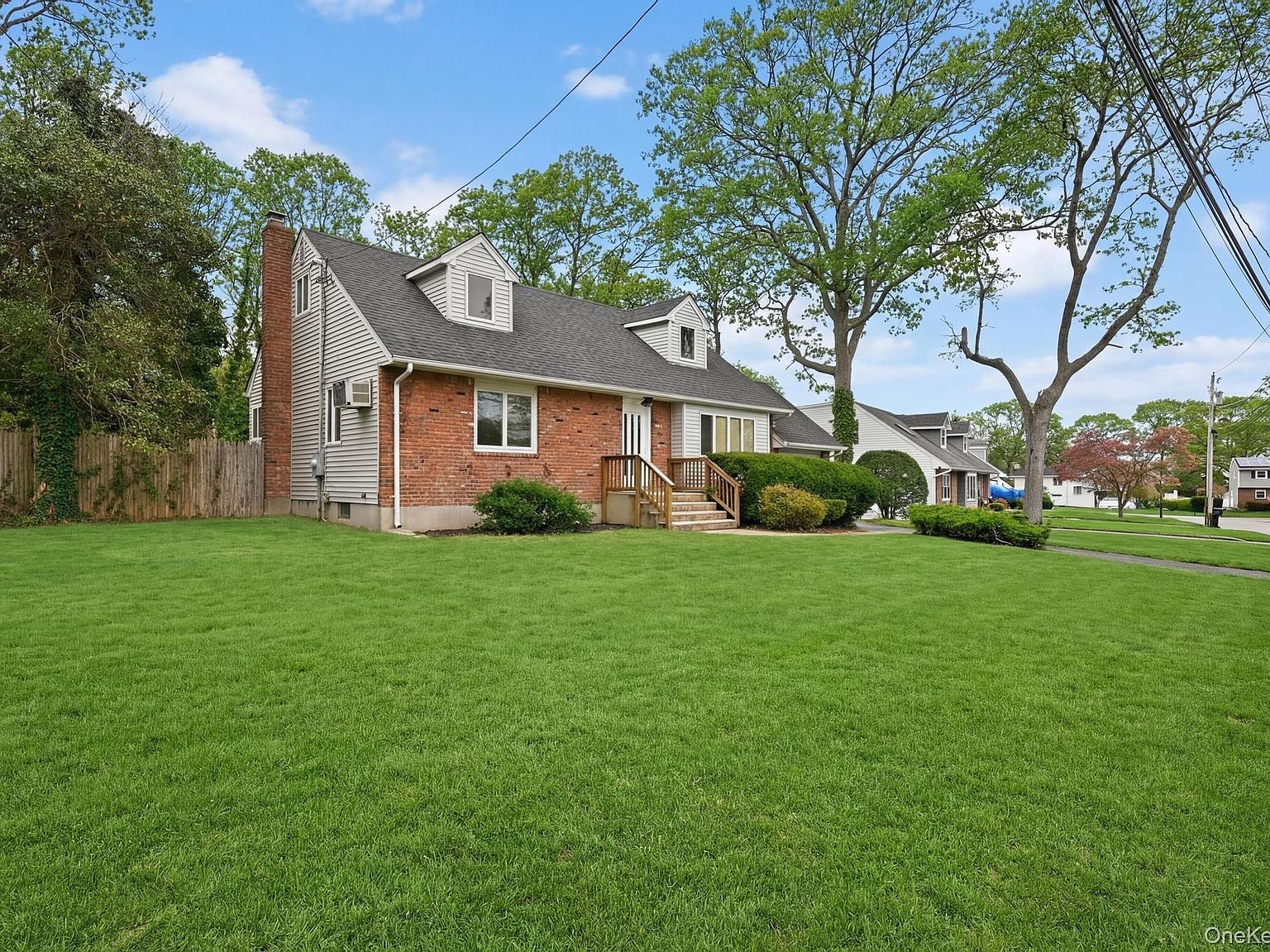 72 Seminole St Selden, NY 11784 - Thumbnail 3