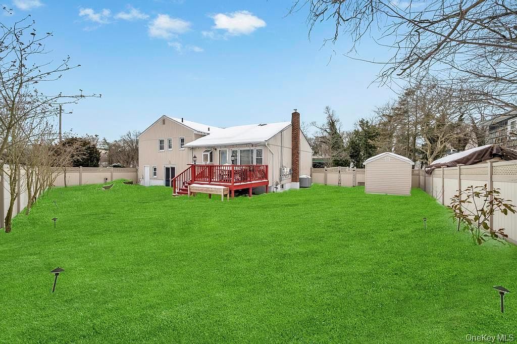 178 Gerhard Rd Plainview, NY 11803 - Thumbnail 3