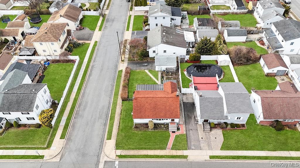 67 Myers Ave Hicksville, NY 11801 - Thumbnail 3