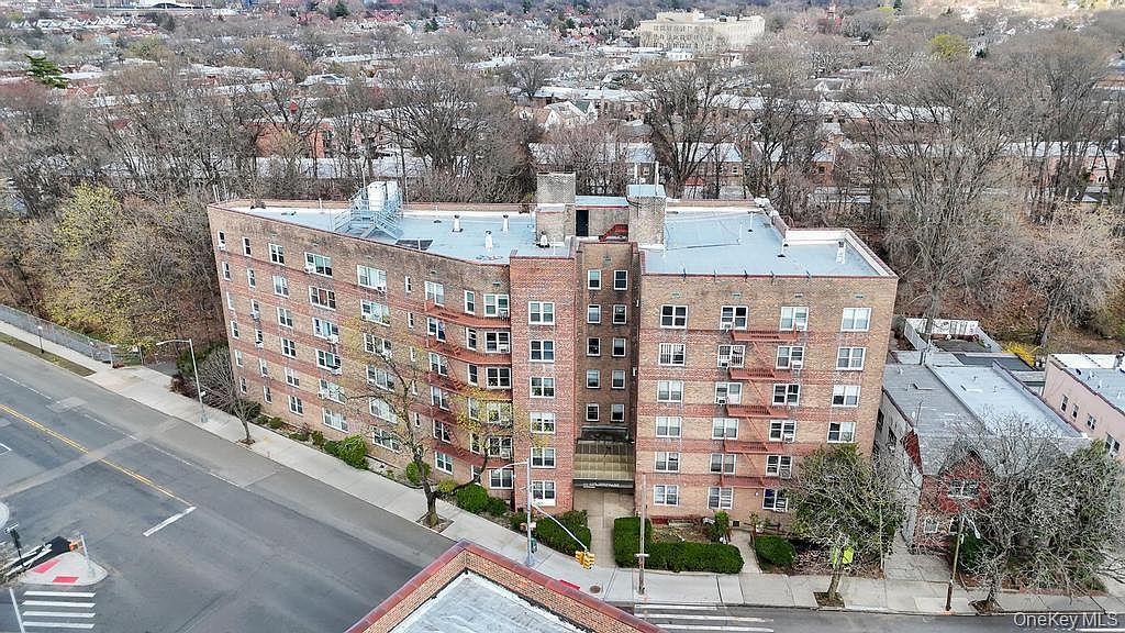 7445 Yellowstone Blvd APT 5G Flushing, NY 11374 - Thumbnail 3